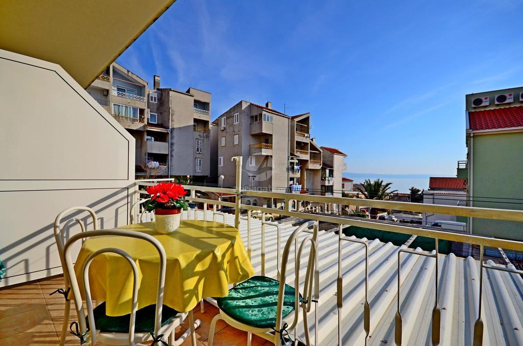 Apartments Mario With Private Parking Makarska Rum bild