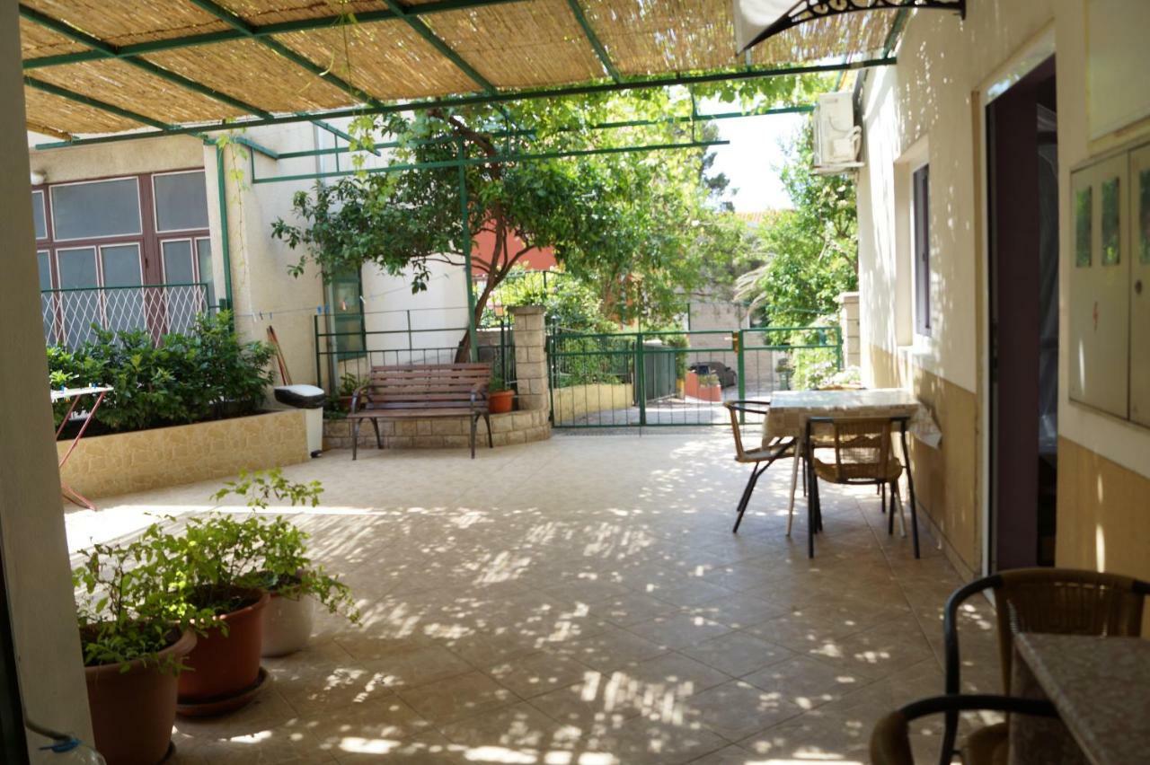 Apartments Mario With Private Parking Makarska Exteriör bild