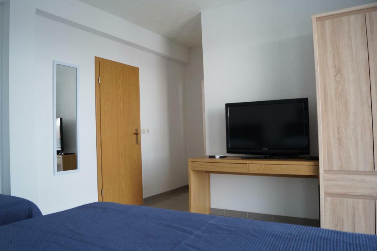 Apartments Mario With Private Parking Makarska Exteriör bild