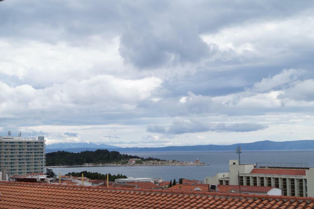 Apartments Mario With Private Parking Makarska Exteriör bild