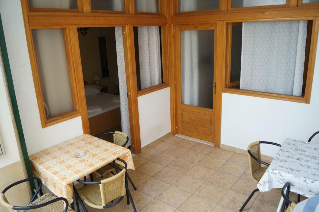 Apartments Mario With Private Parking Makarska Exteriör bild