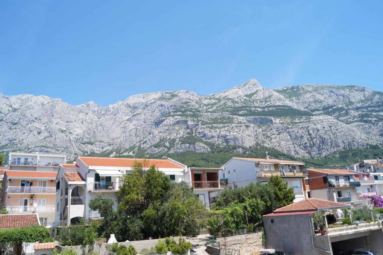 Apartments Mario With Private Parking Makarska Exteriör bild