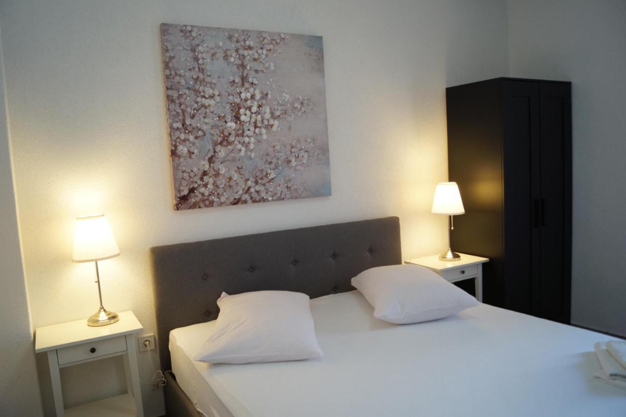 Apartments Mario With Private Parking Makarska Exteriör bild