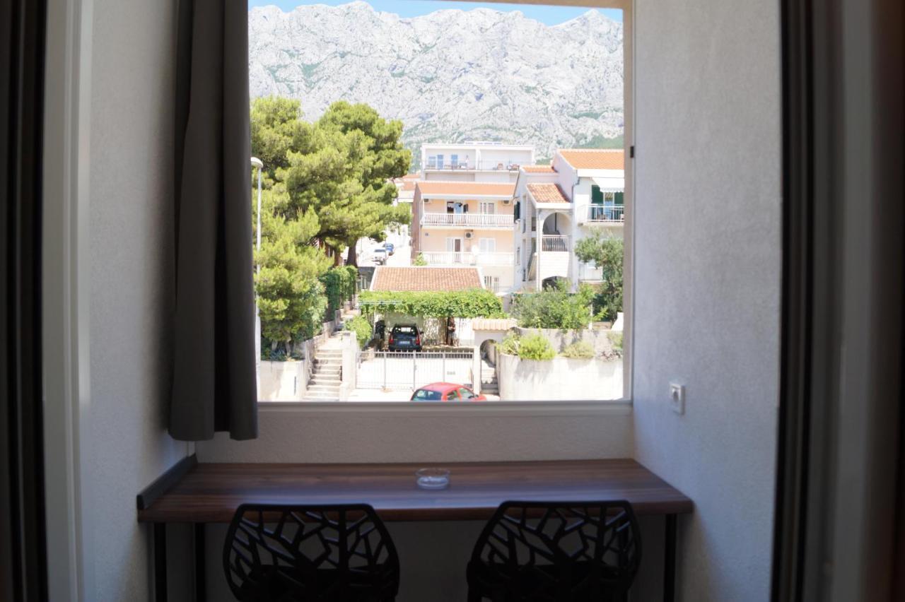 Apartments Mario With Private Parking Makarska Exteriör bild